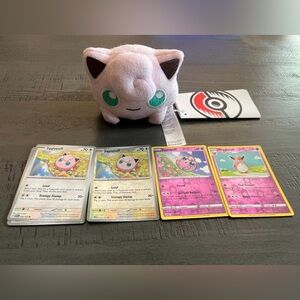 Jigglypuff Plush and Card Set